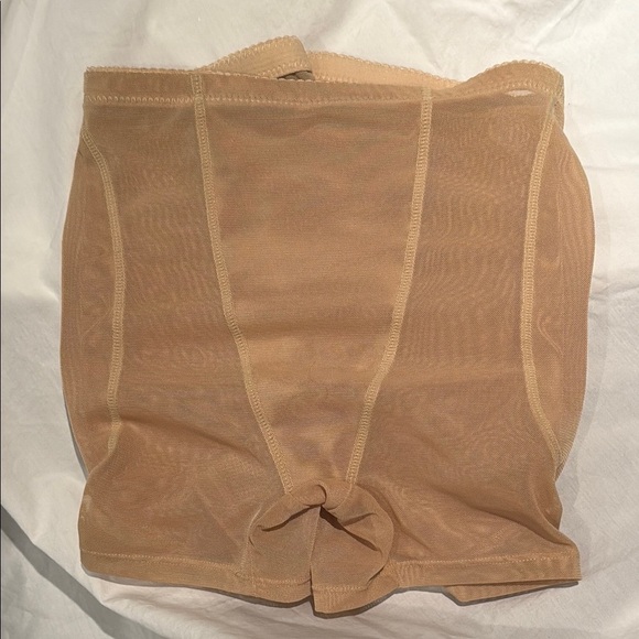 Other - NWOT High-Waisted Shapewear Shorts Removable Pads for Hips